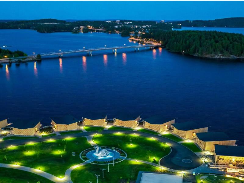 Bella Lake Resort image
