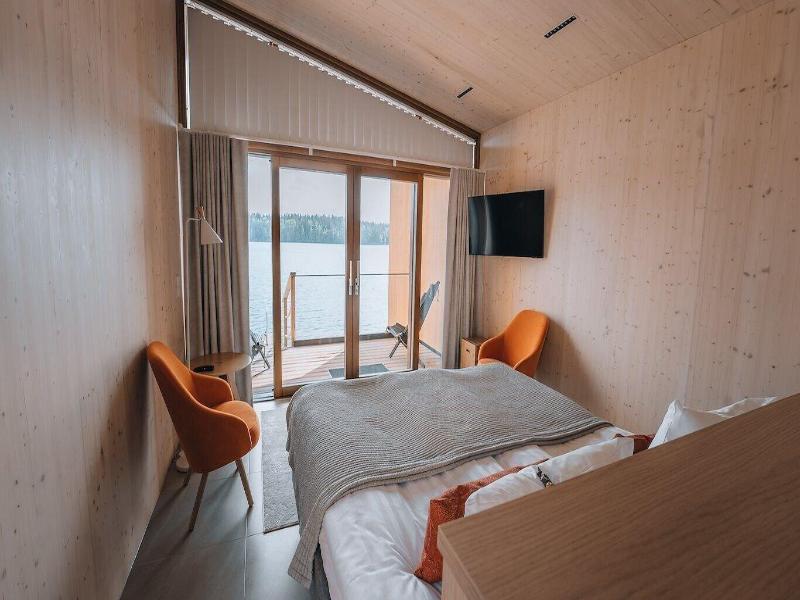 Bella Lake Resort image