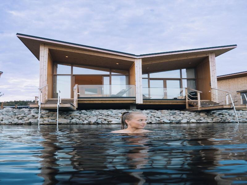 Bella Lake Resort image
