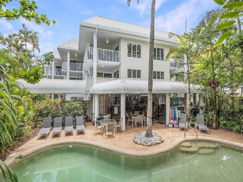 Port Douglas Outrigger Holiday Apartments image
