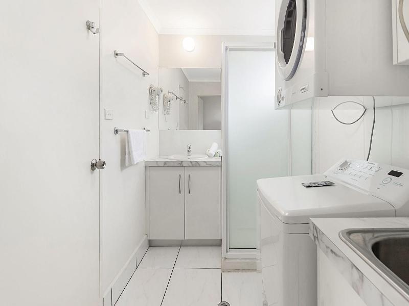 Port Douglas Outrigger Holiday Apartments image