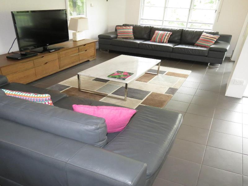 Port Douglas Outrigger Holiday Apartments image