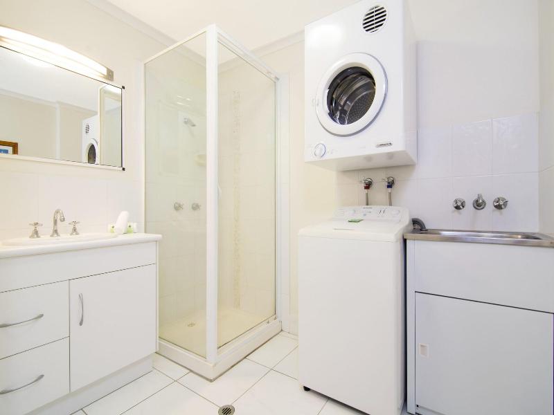 Port Douglas Outrigger Holiday Apartments image