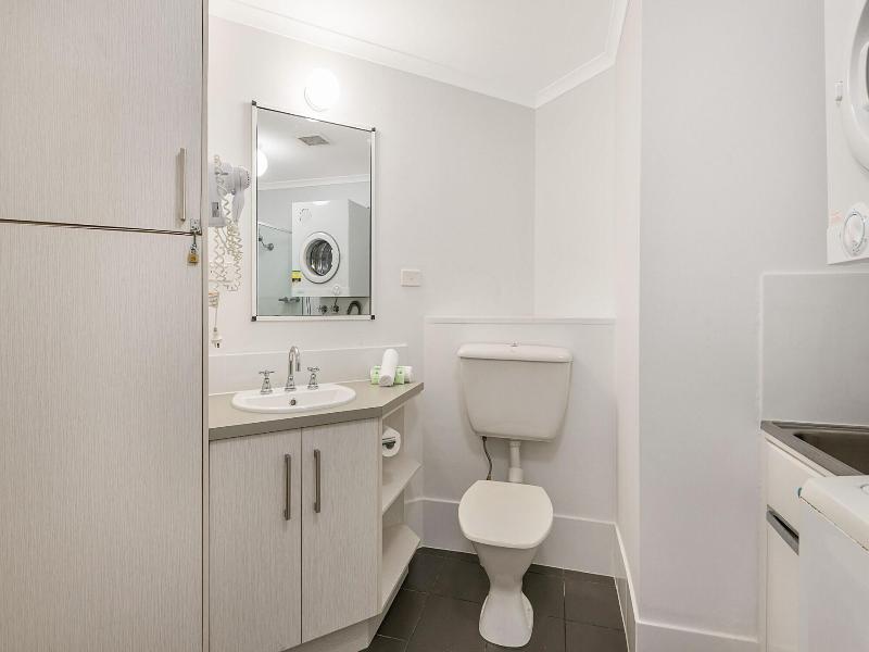Port Douglas Outrigger Holiday Apartments image