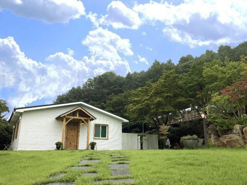 Praise Suite image