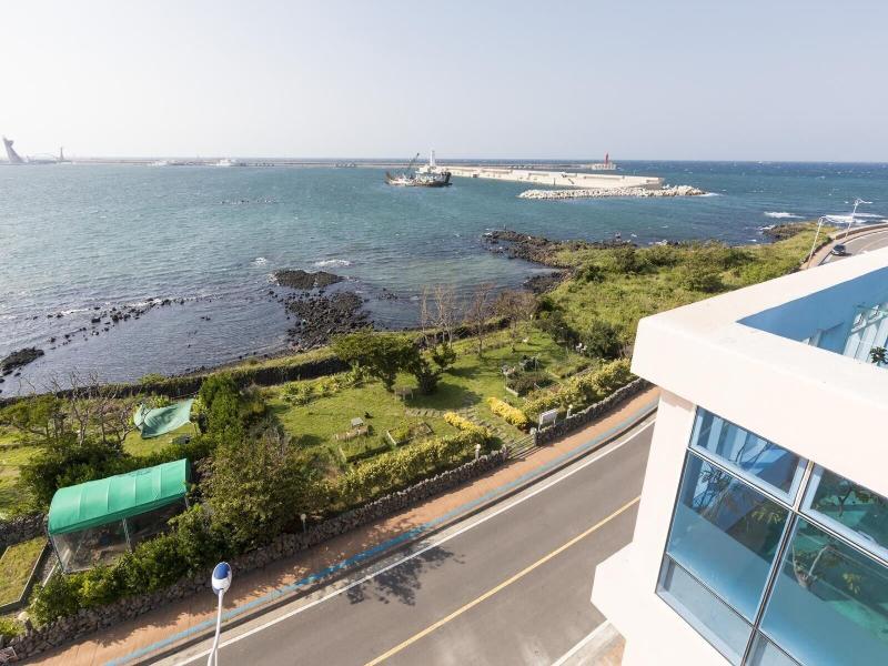 Aerang And Baebijang S House