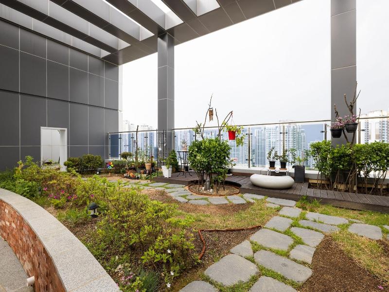 Grandbleu Hotel Residence image