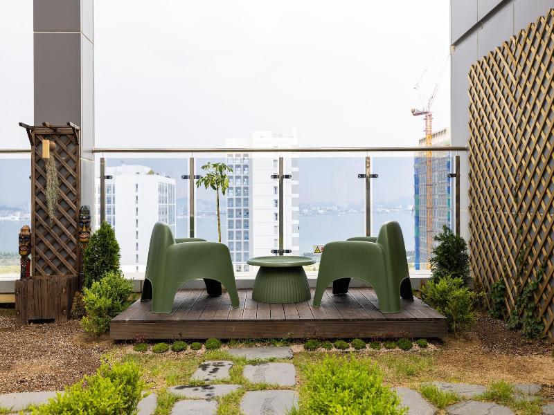 Grandbleu Hotel Residence image