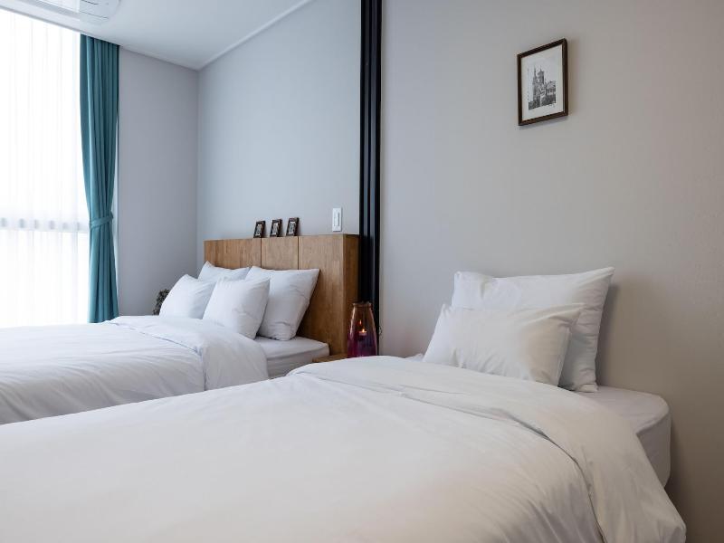 Grandbleu Hotel Residence image