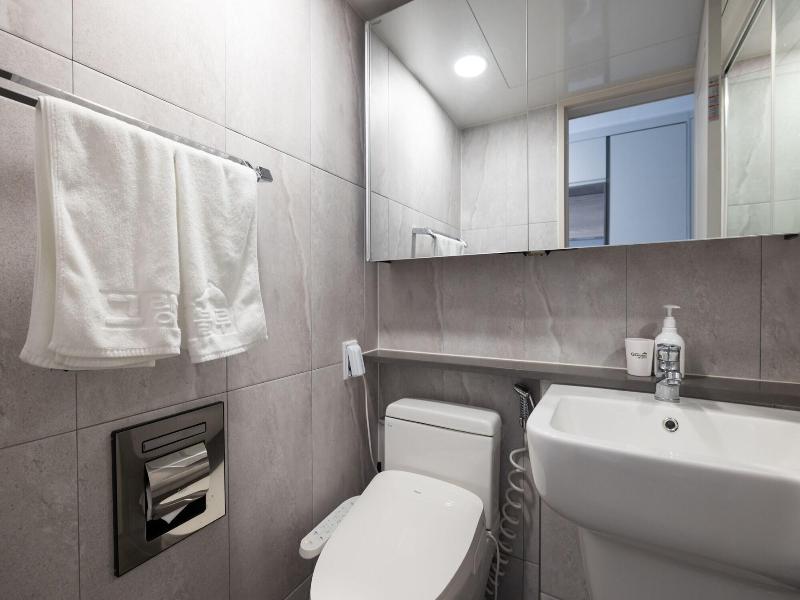 Grandbleu Hotel Residence image