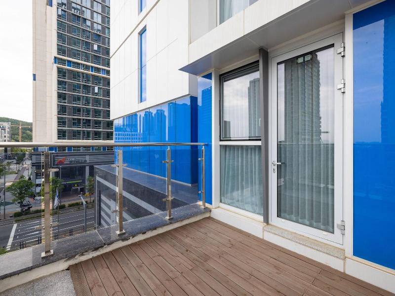 Grandbleu Hotel Residence image