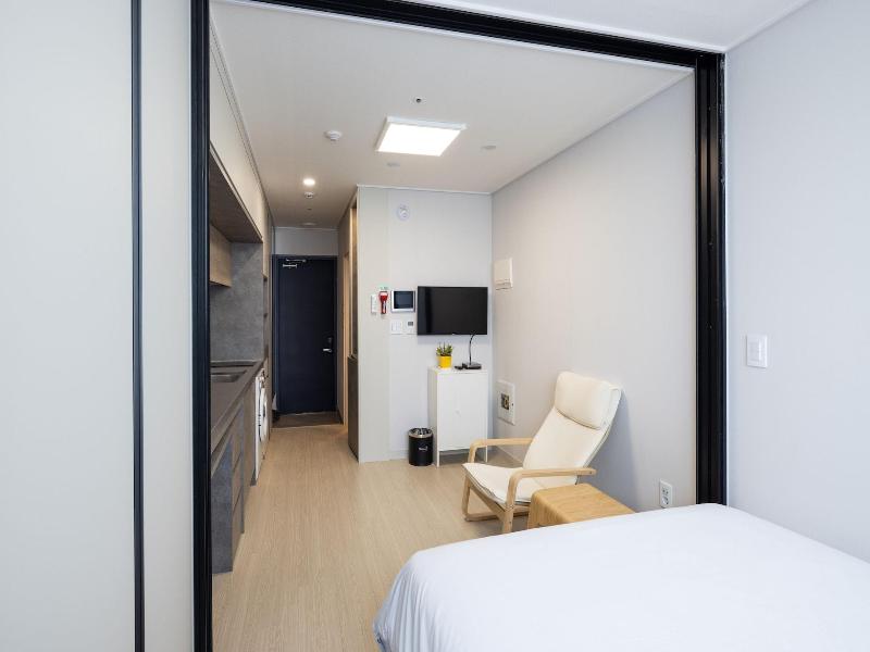 Grandbleu Hotel Residence image