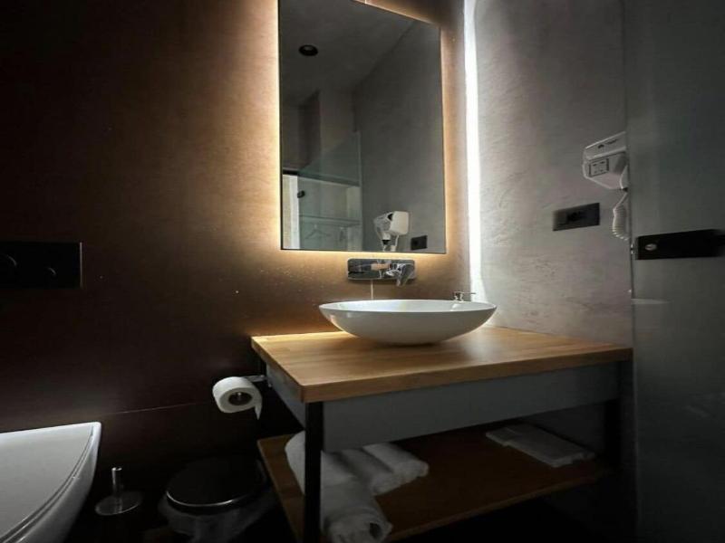 Azura Hotel image