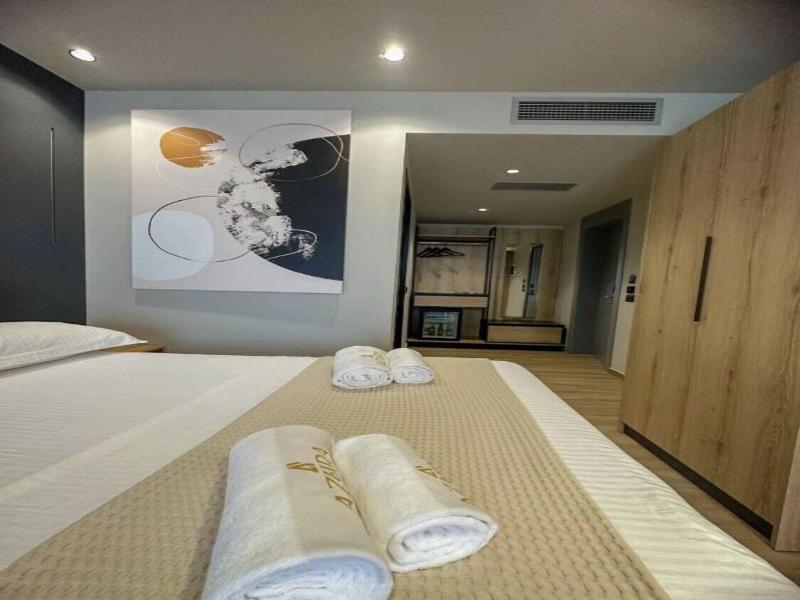 Azura Hotel image