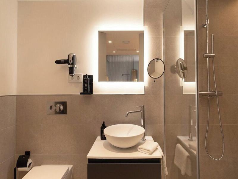Limehome Madrid Calle Hurtado De Mendoza image