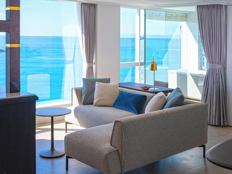 Hayama Hotel Otowa No Mori image