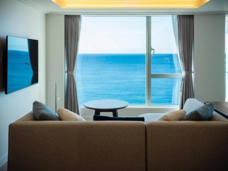 Hayama Hotel Otowa No Mori image