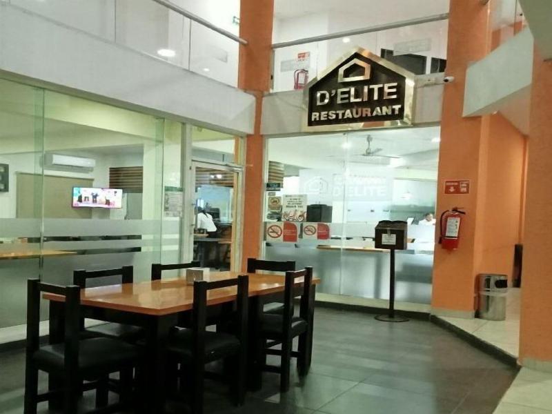 Hotel Plaza Elite