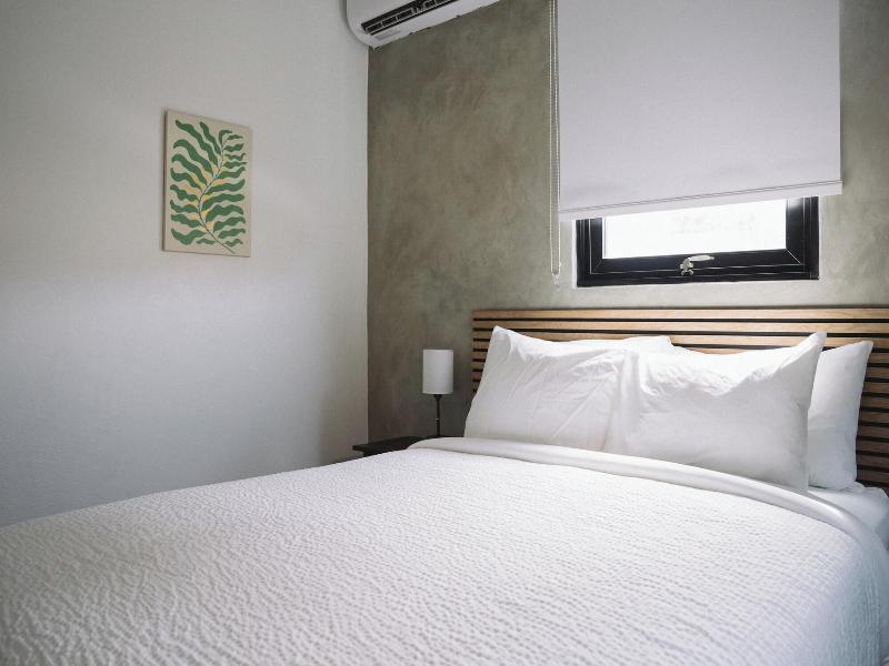 The Looking Glass Hotel image