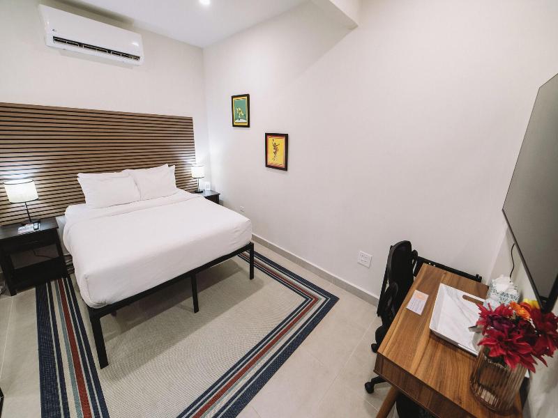 The Looking Glass Hotel image