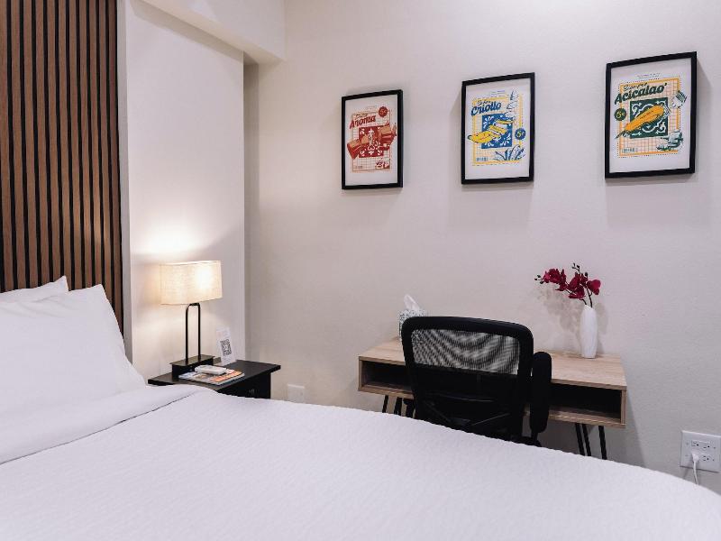 The Looking Glass Hotel image