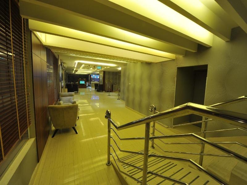 Al Janadriyah Suites 7 image