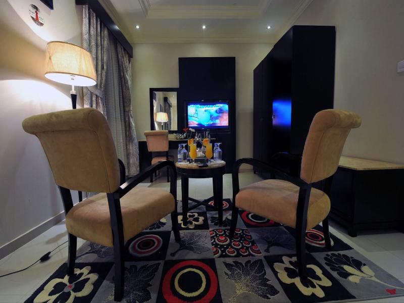 Al Janadriyah Suites 7 image