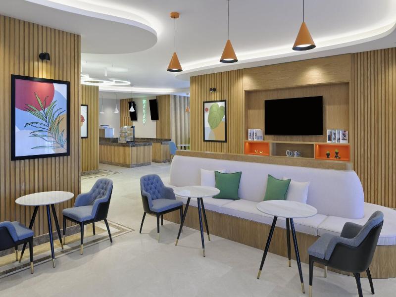 Holiday Inn Jeddah Corniche By Ihg image