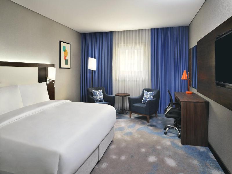 Holiday Inn Jeddah Corniche By Ihg image