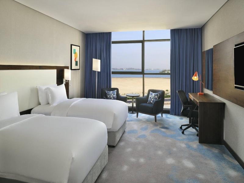 Holiday Inn Jeddah Corniche By Ihg image