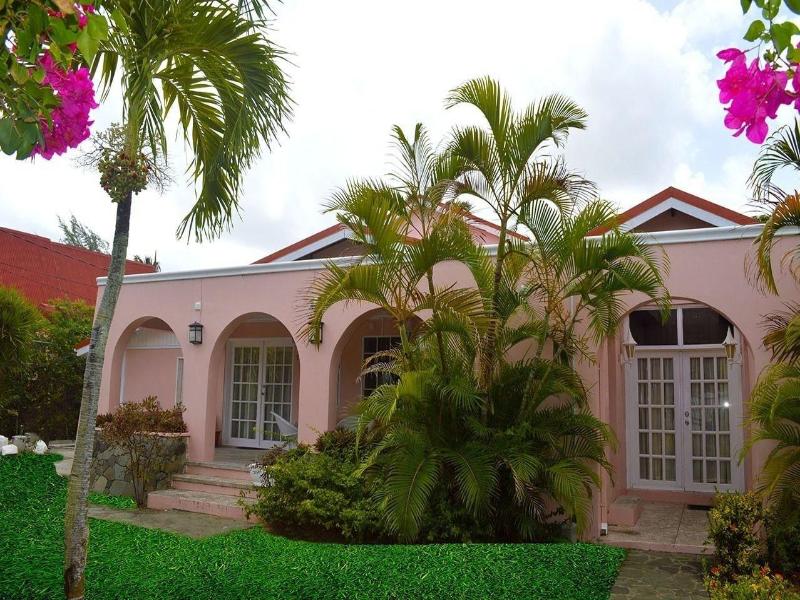 Beachcross Villa Apartments image