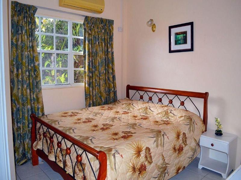 Beachcross Villa Apartments image