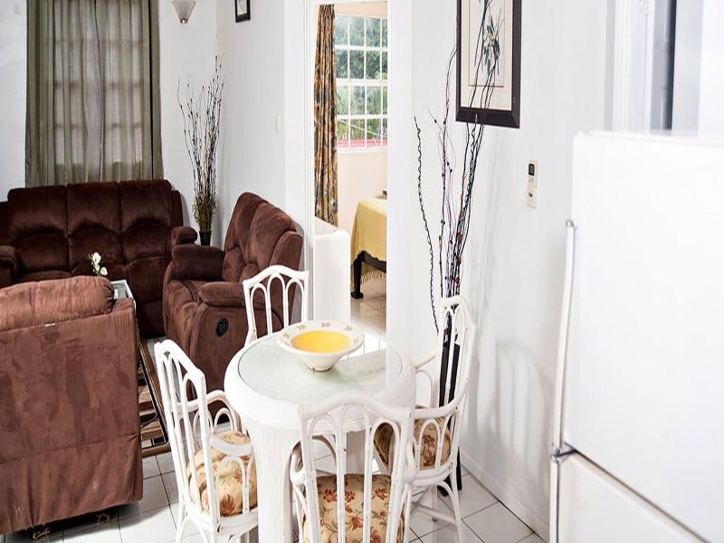 Beachcross Villa Apartments image