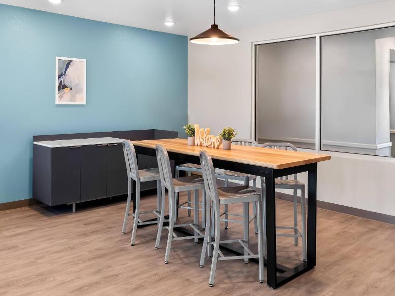 Woodspring Suites Greenville Airport image