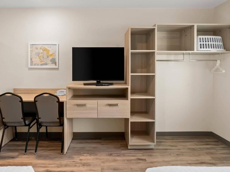 Woodspring Suites Greenville Airport image