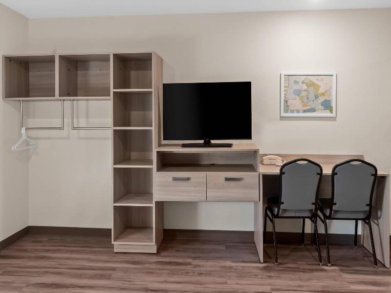 Woodspring Suites Greenville Airport image