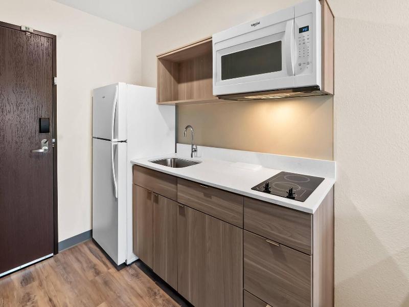 Woodspring Suites Greenville Airport image