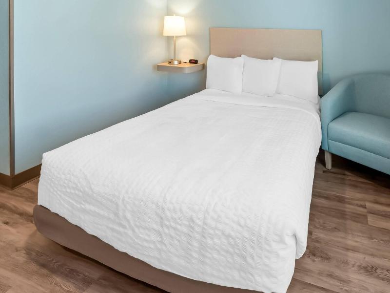Woodspring Suites Greenville Airport image
