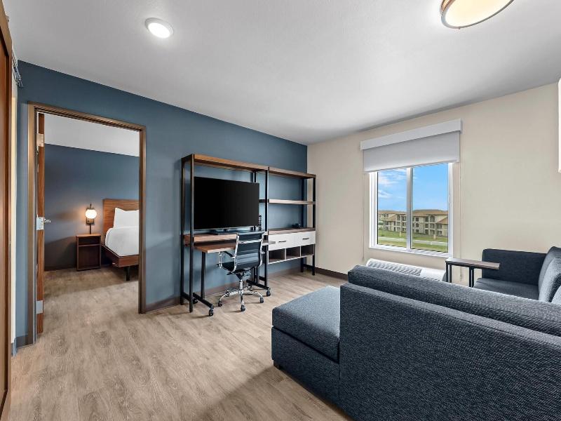 Everhome Suites Brownsville image