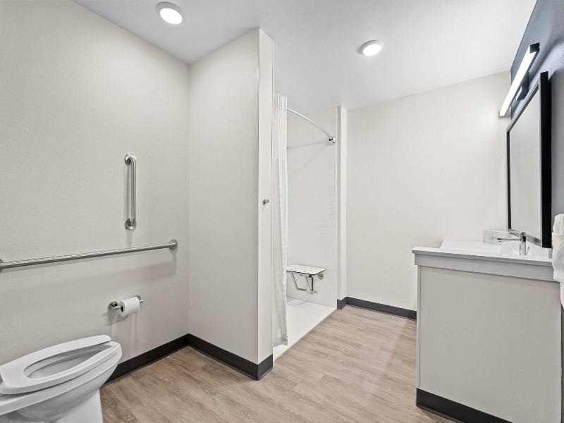 Everhome Suites Brownsville image