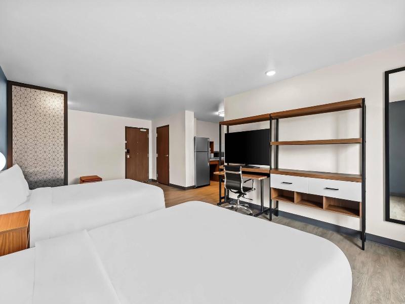 Everhome Suites Brownsville image