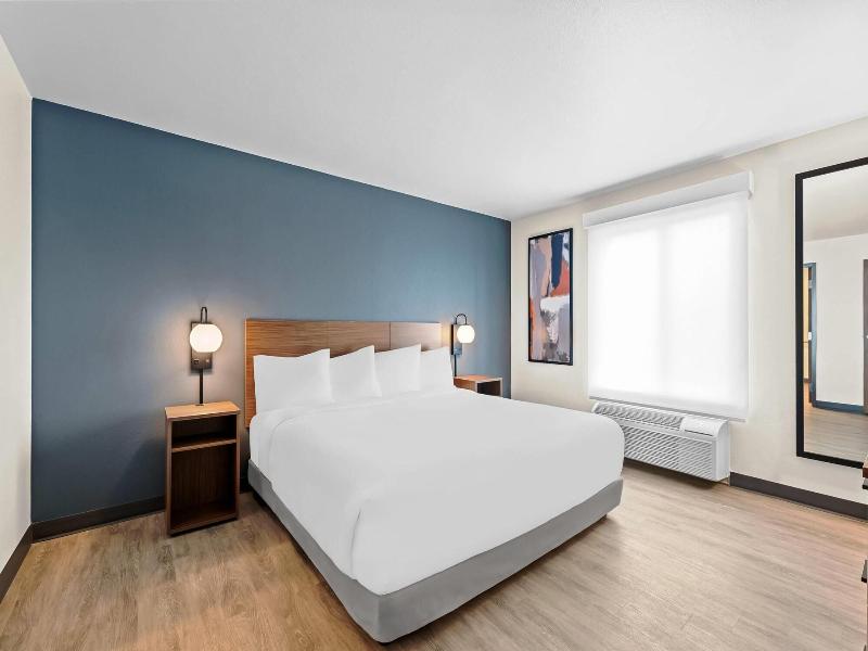 Everhome Suites Brownsville image