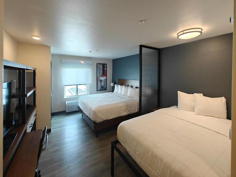 Everhome Suites Brownsville image