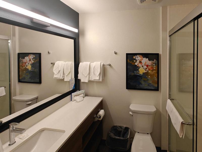Everhome Suites Brownsville image
