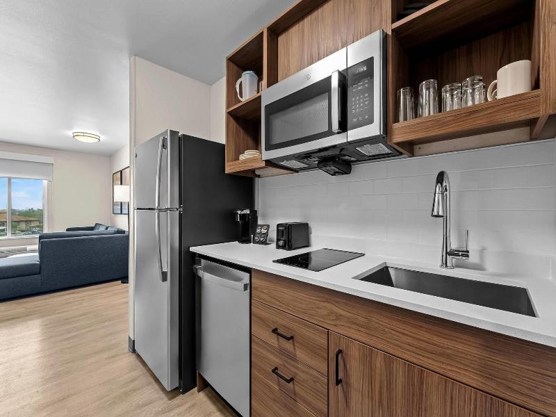 Everhome Suites Brownsville image