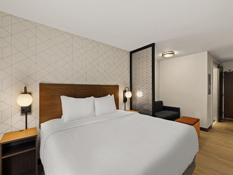 Everhome Suites Brownsville image