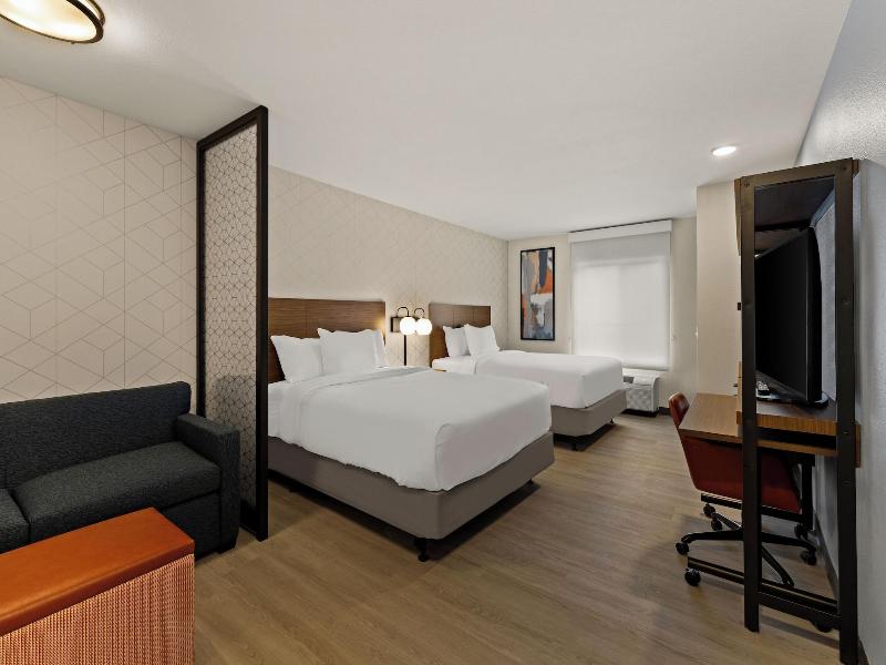 Everhome Suites Brownsville image