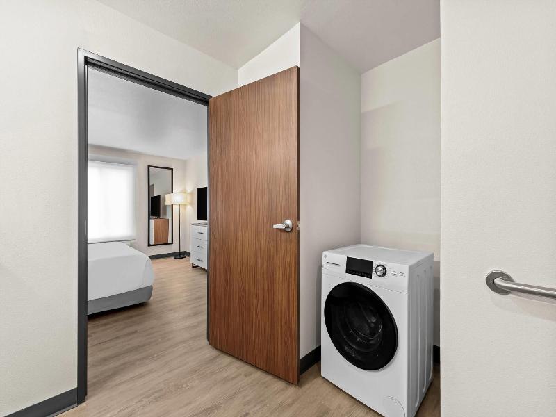 Everhome Suites Brownsville image