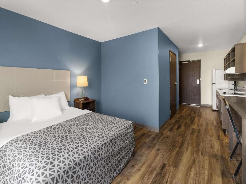 Woodspring Suites Bowling Green I 65 image
