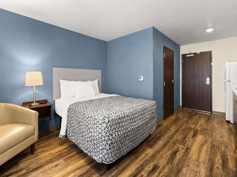 Woodspring Suites Bowling Green I 65 image